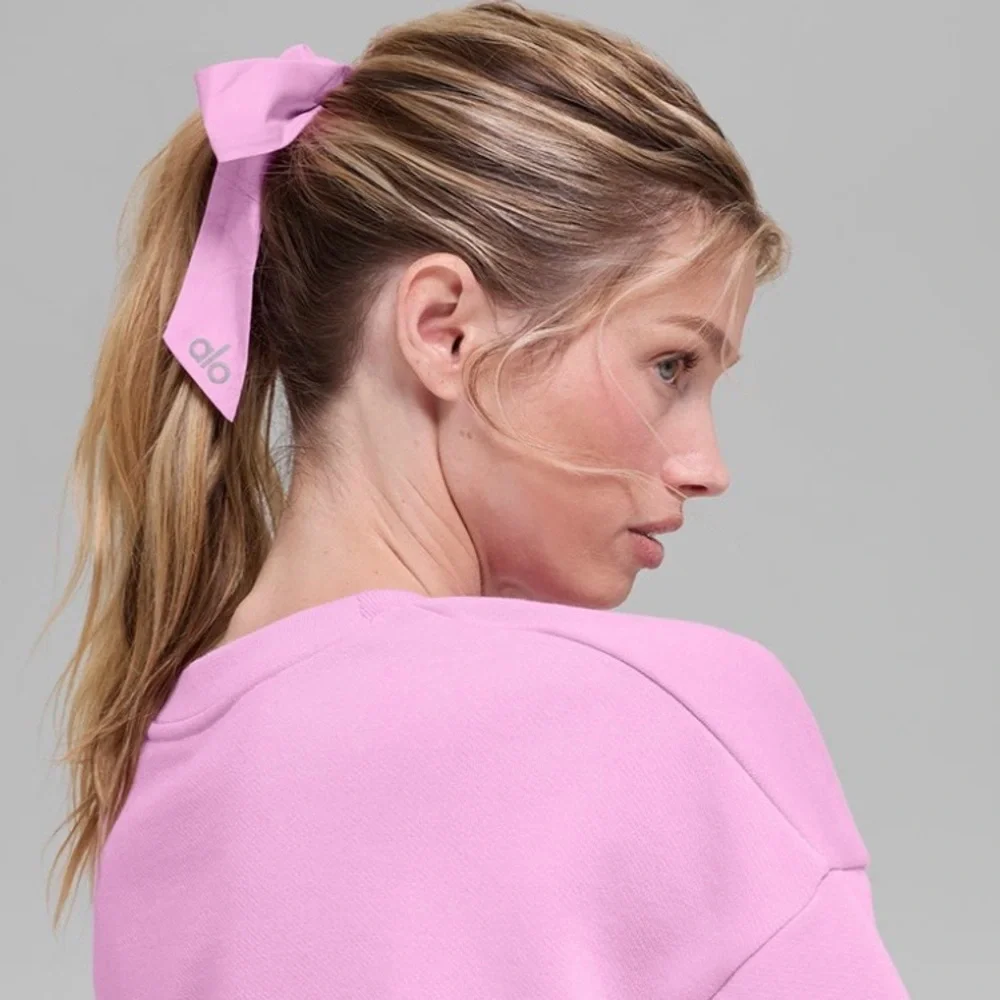 Alo Love Knots Tie Scrunchie NWT Candy Heart Pink
